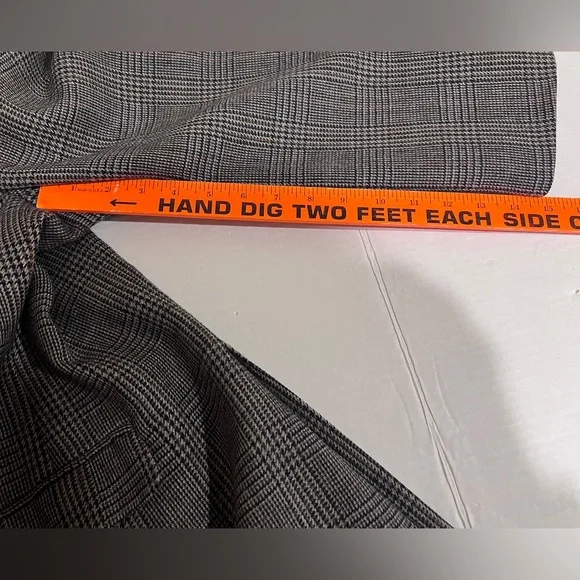 Tommy Hilfiger Classic Gray Plaid Men's Blazer, Sport Coat Jacket - Picture 15 of 16